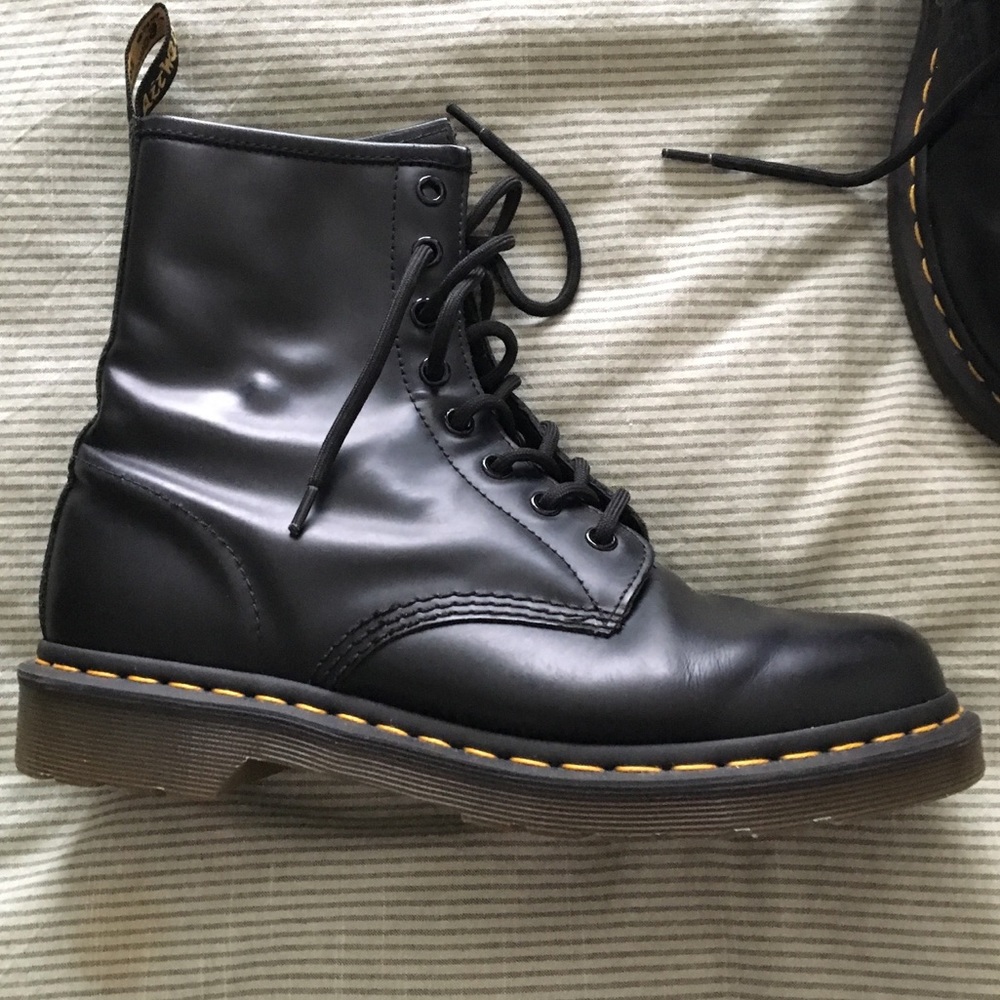 Women’s size 9 Dr Marten Leather boots